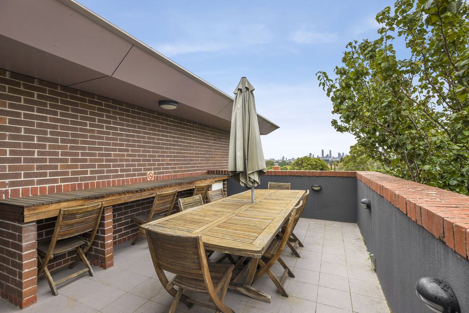 Unit 4 / 64-66 Riversdale Road, Hawthorn