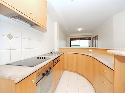 25 / 16 Kings Park Road, West Perth