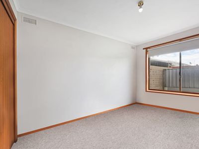 2/142 Dalton Road, Warrnambool