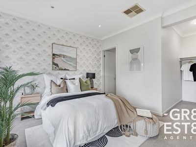 8 John Russell road, Cranbourne West