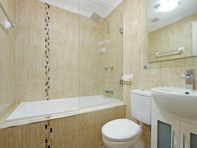 9 / 5-7 Princes Highway, Figtree