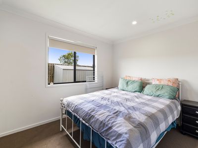 4 McInnes Crescent, Glenvale