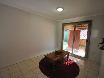 25 Giles Avenue, Newman