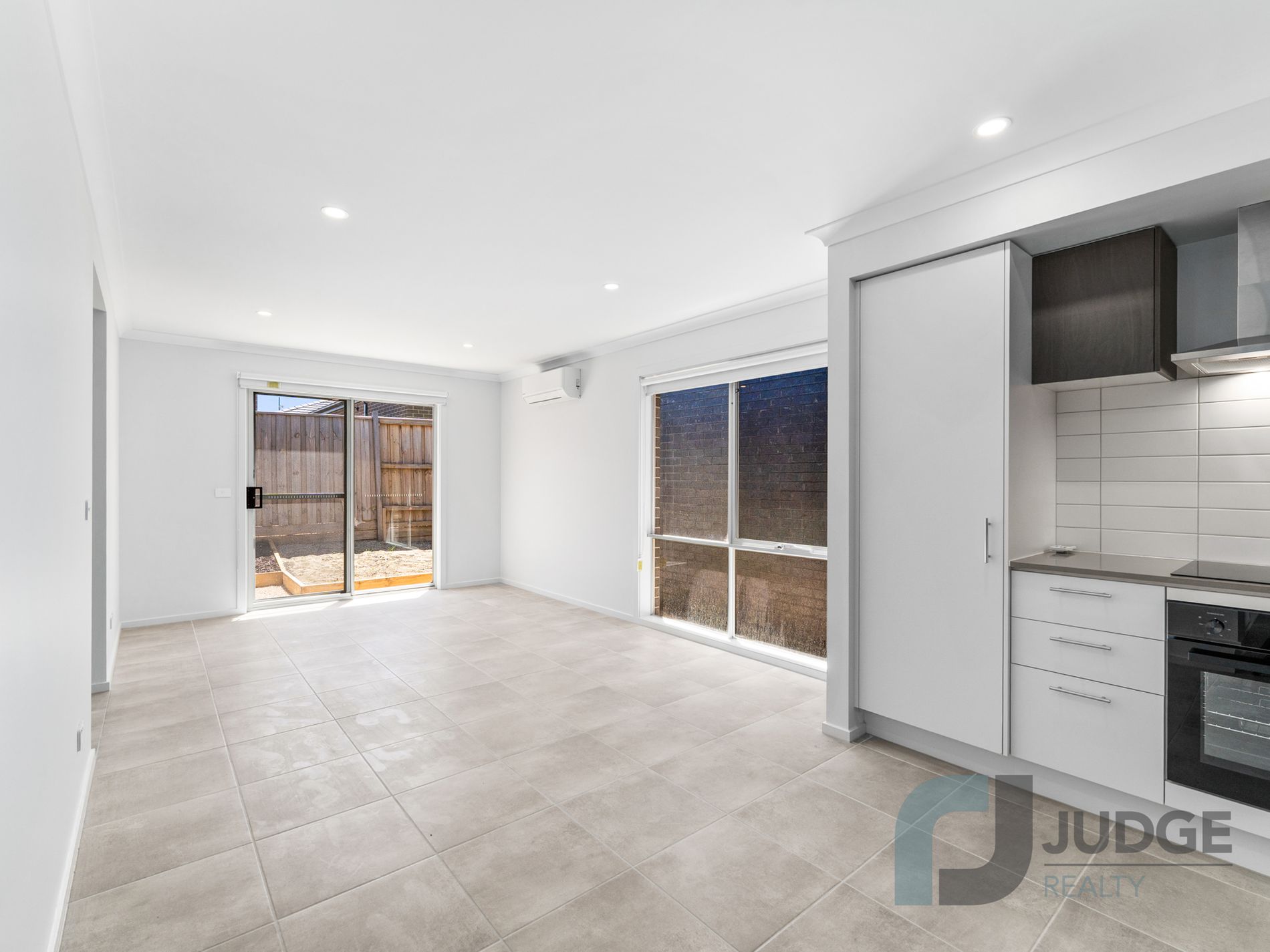 8 Sunnybank Road, Fraser Rise