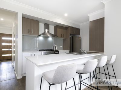 7 Benson Drive, Werribee