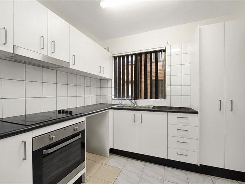 4 / 21 Lachlan  Street, Warwick Farm