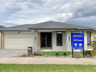 38 Honeycomb Avenue, Manor Lakes