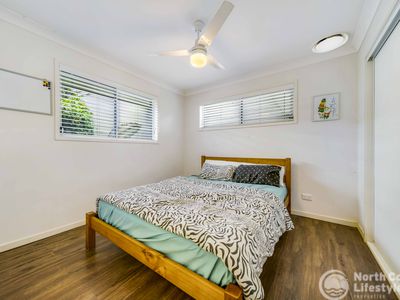 2 / 11 Miram Place, Ocean Shores