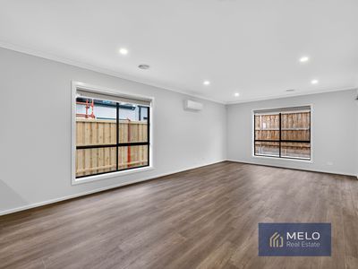 62 Woolspinner Crescent, Wyndham Vale