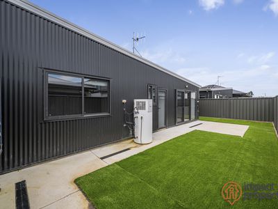 9 Vahland Street, Taylor