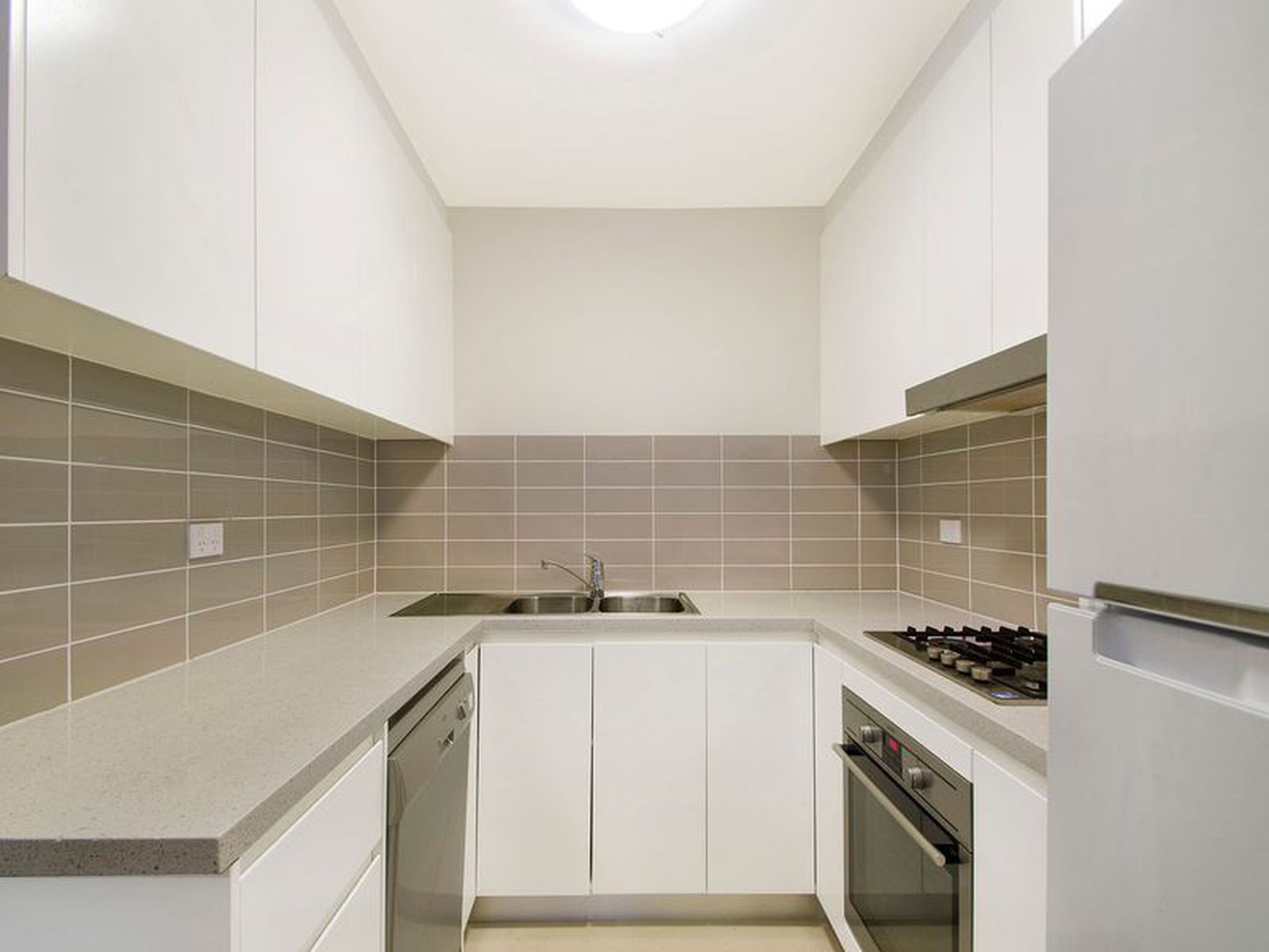 16 / 81-83 Kissing Point Road, Dundas