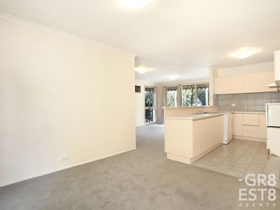 3 / 2-4 Blackwood Drive, Narre Warren