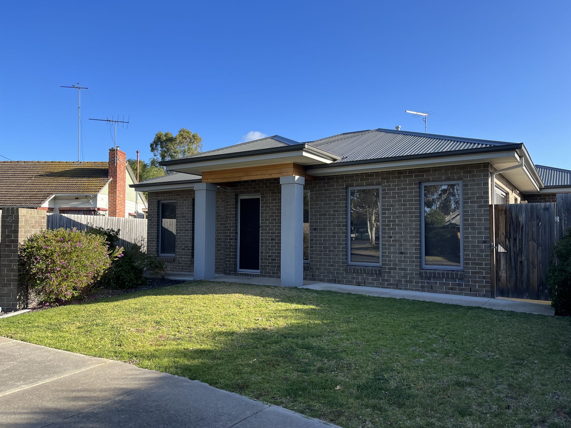 1 / 6 Chapman Crescent, East Geelong