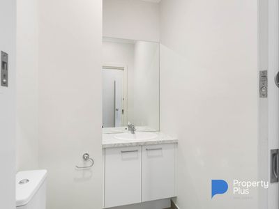 67 Blossom Drive, Epsom