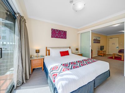 606 / 112 Mounts Bay Road, Perth