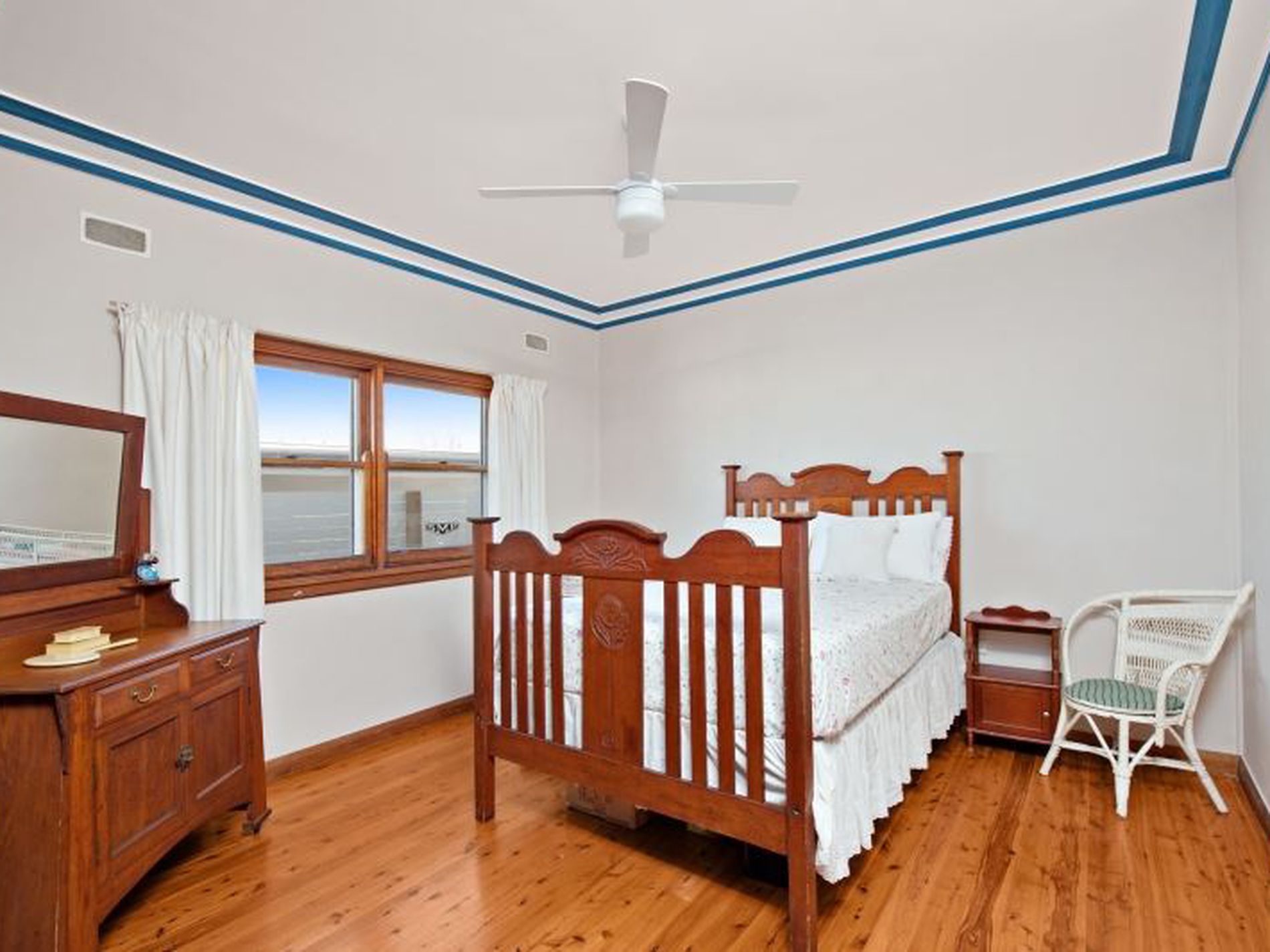 177 Princes Highway, Milton