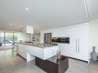 16 / 23 Bow River Crescent, Burswood