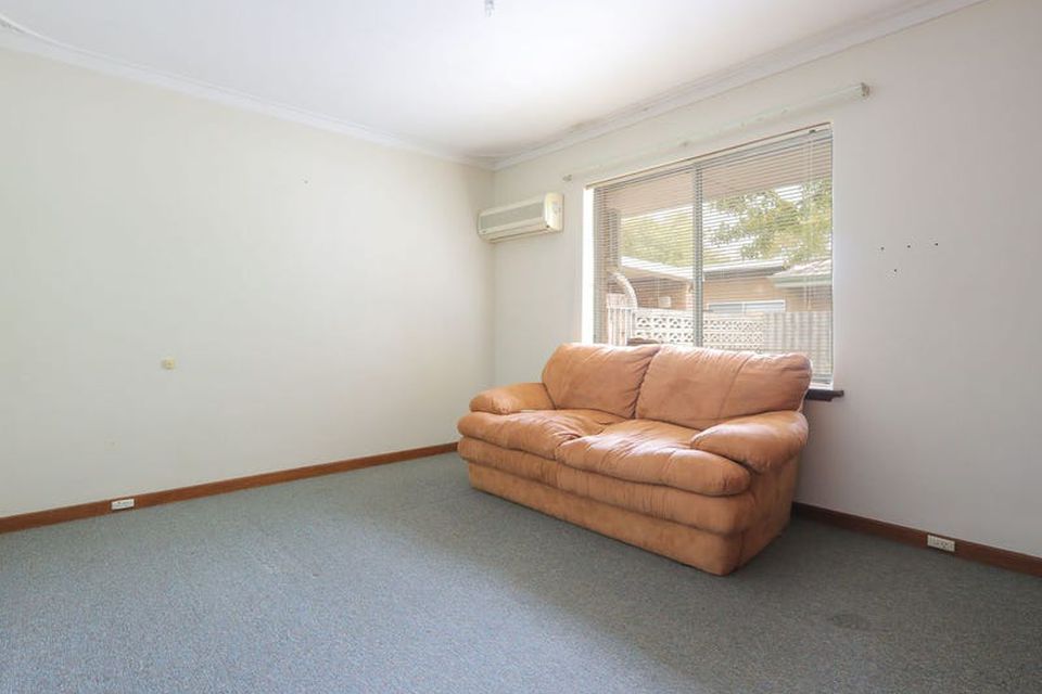 24 Hawker Street , Safety Bay