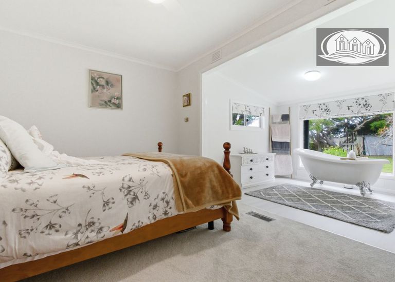 484 Bridgewater Road, Portland