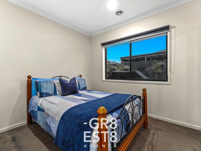6 Glasson way, Cranbourne West
