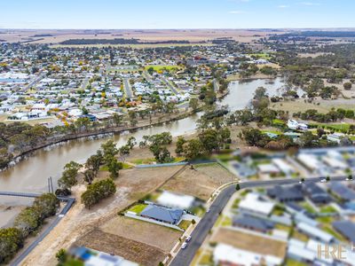 43 Waterlink Esplanade, Horsham