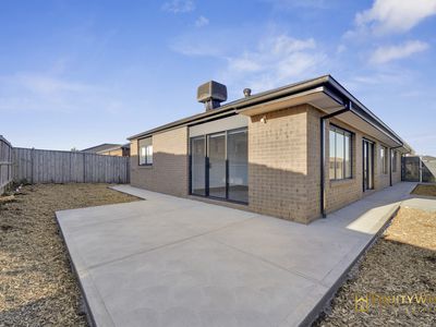 10 Stanmore Crescent, Wyndham Vale