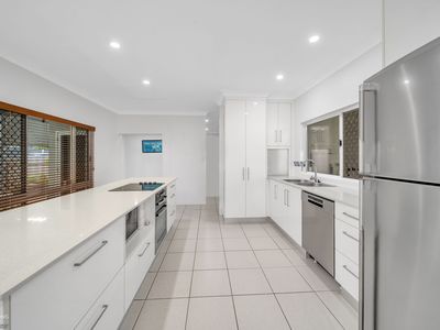 21 Kestrel Street, Bayview Heights