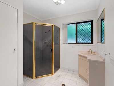 24 Toufik Street, Rochedale South