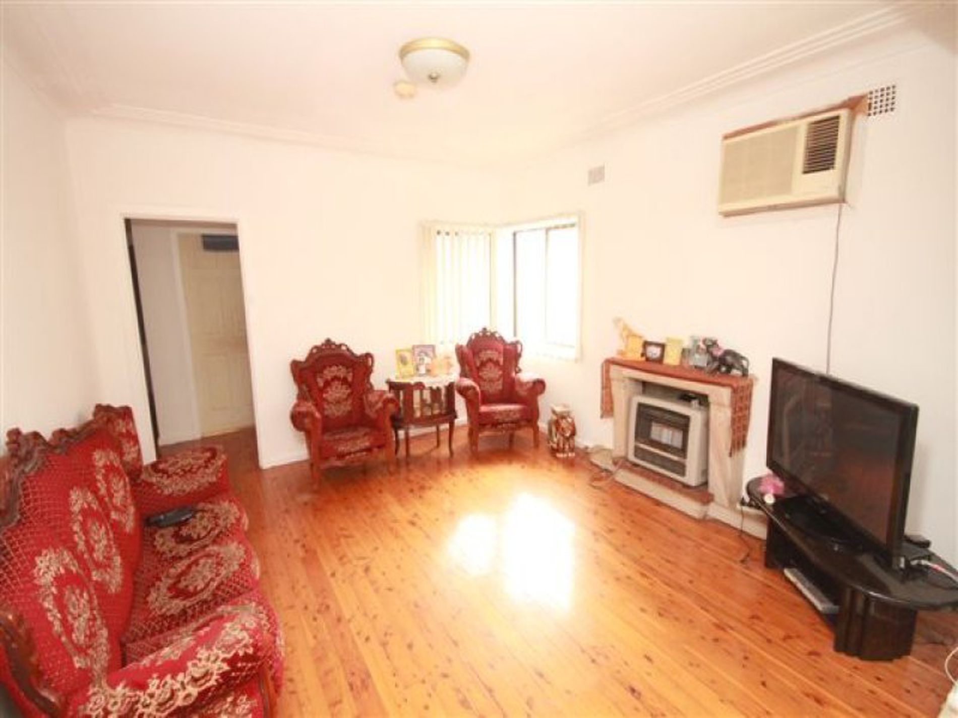 34 Renown Avenue, Wiley Park