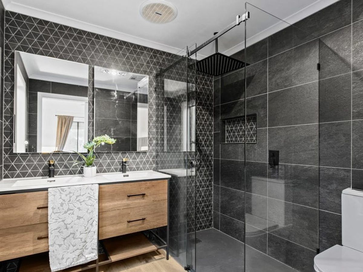 8 Little Acre Cl, Langwarrin