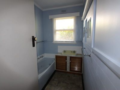 35 Holden Avenue, Rippleside