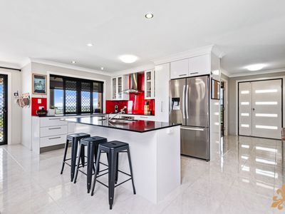 7 Connemara Drive, Kawana