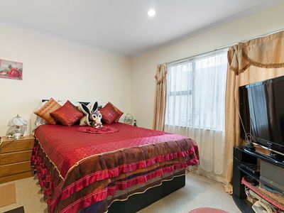 1 Riverpark Crescent, Henderson