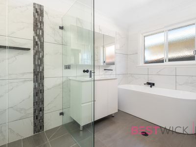 35 Cottonwood Drive, Eglinton