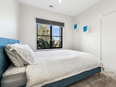 16 AMBROSIA CLOSE, Epping