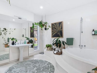 114A Hillview Crescent, Whitfield