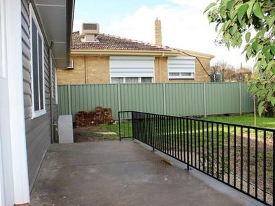 2A Leonard Avenue, Flora Hill