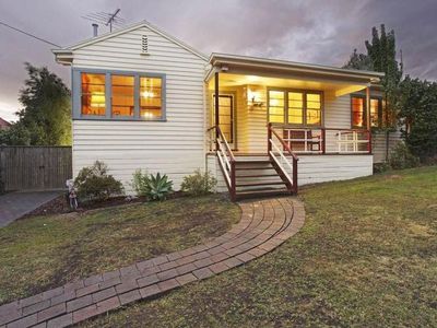 5 Central Avenue, Manifold Heights