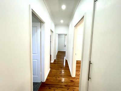 46 Bennetts Road East, Dundas