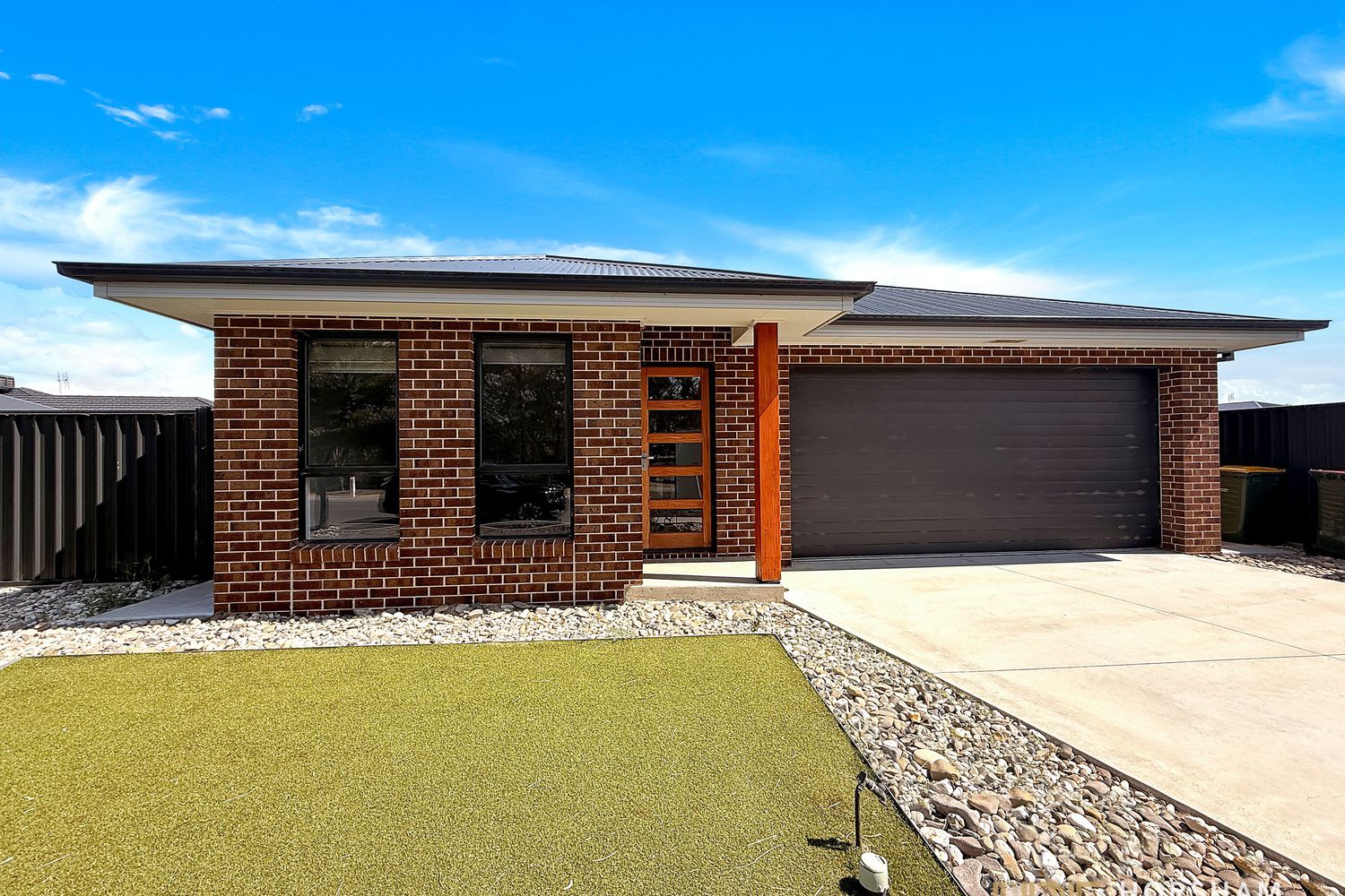 35 Mclean Drive, Horsham