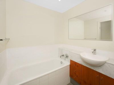 2307 / 77-81 Berry Street, North Sydney