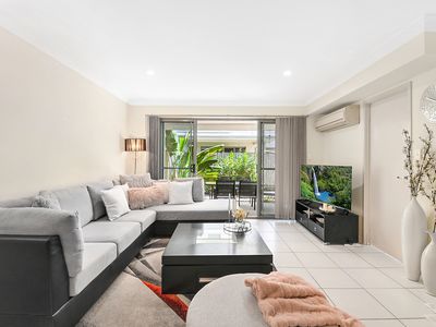 1 / 10 Gumtree Crescent, Upper Coomera