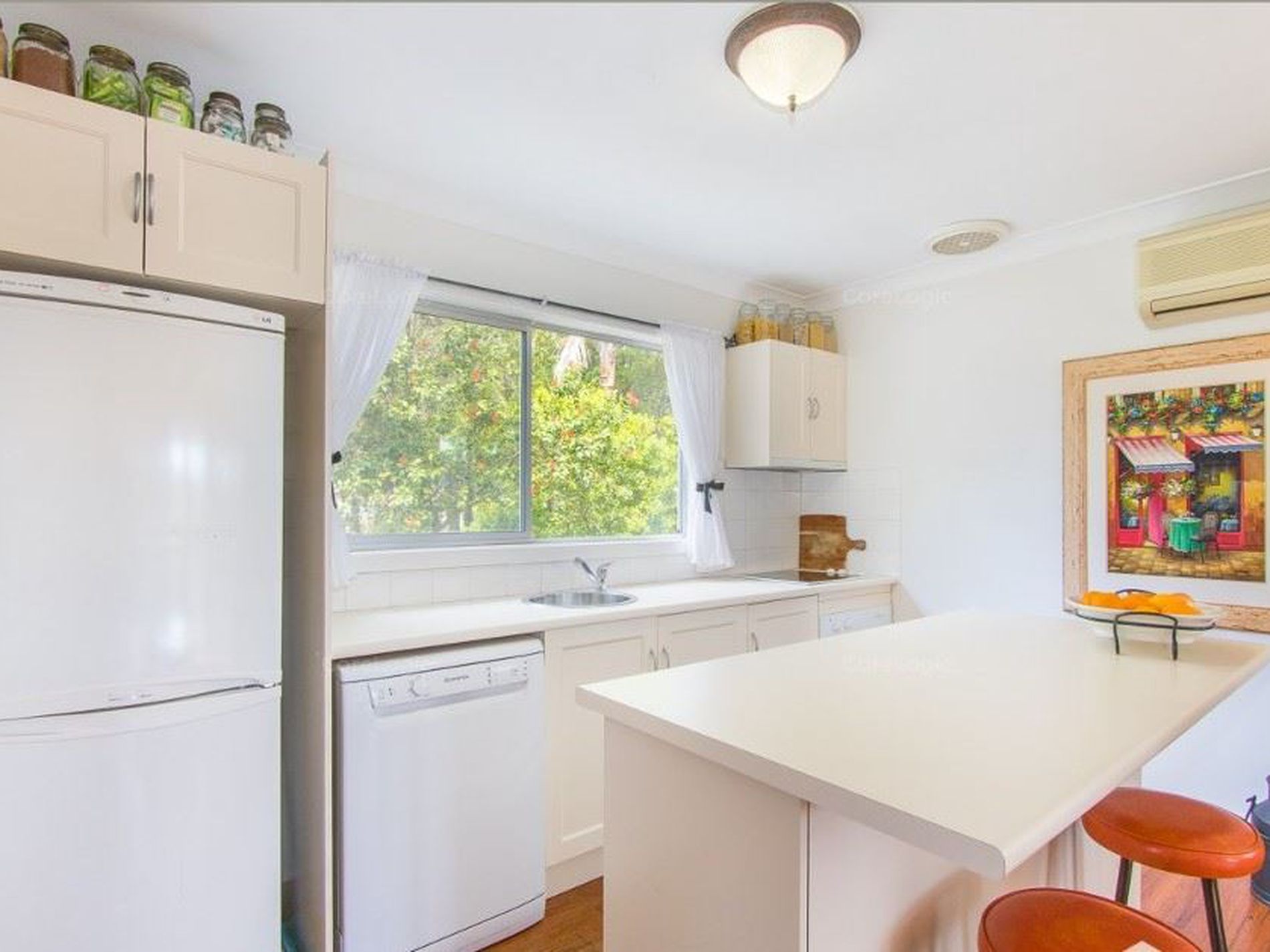 2 Anglers Parade, Fishermans Paradise