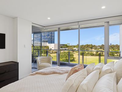 4 / 39-43 Bow River Crescent, Burswood