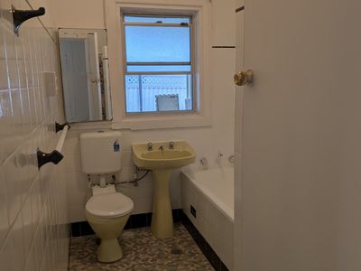 8 DONALD STREET, Picnic Point
