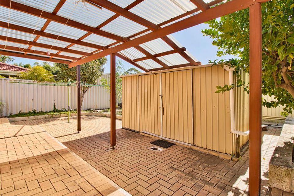 2 Freedman Way , Winthrop