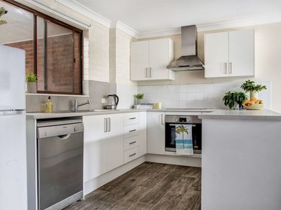 2 / 9 Niblick Avenue, Mollymook