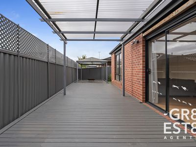 6 Zeus Avenue, Cranbourne West