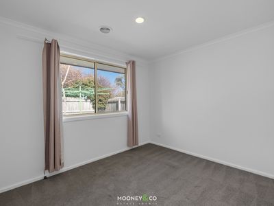 8 Artists Crescent, Narre Warren South