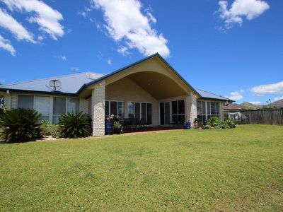 8 Sanctuary Close, Tea Gardens
